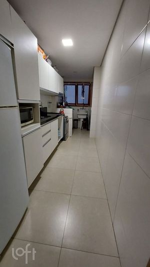 Image 15 - 916559