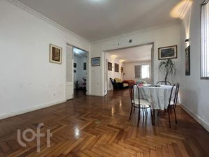 Image 1 - 916567