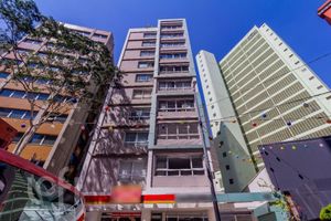 Image 28 - 916571