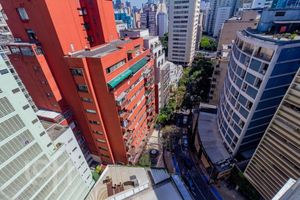 Image 22 - 916571