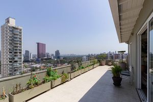 Image 6 - 916574