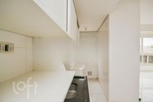 Image 3 - 916577