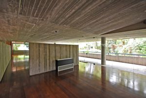 Image 8 - 916581