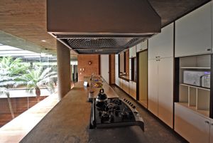 Image 15 - 916581