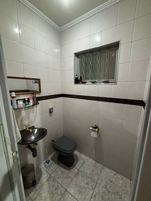Image 19 - 916586