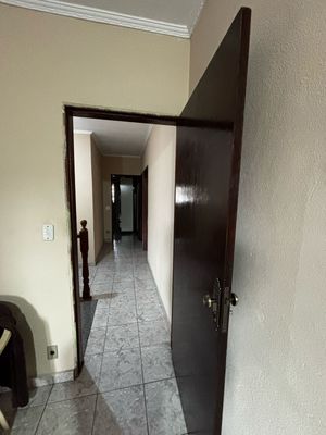 Image 15 - 916586