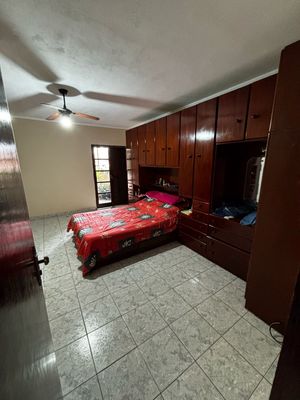 Image 18 - 916586