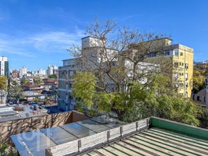 Image 9 - 916592