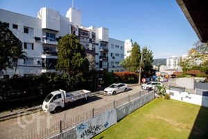 Image 28 - 916594