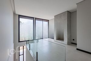 Image 3 - 916599
