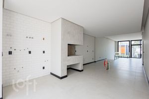 Image 22 - 916599