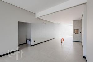 Image 21 - 916599
