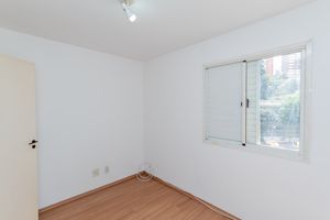 Image 12 - 916600
