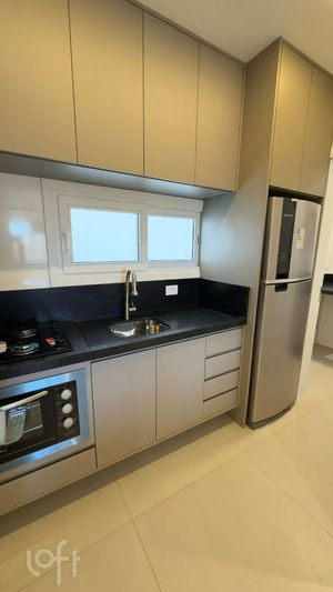 Image 12 - 916623