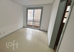 Image 1 - 916626