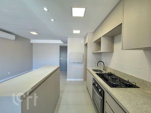 Image 6 - 916628