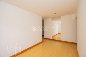 Image 1 - 916643