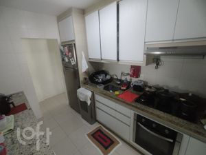 Image 6 - 916644