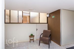 Image 17 - 916668