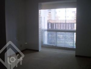 Image 4 - 916671