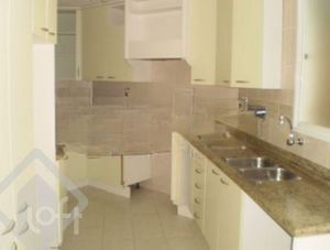 Image 7 - 916671
