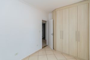 Image 19 - 916687