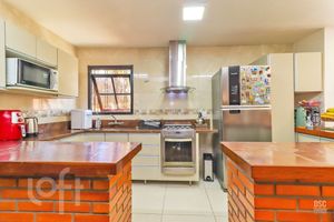 Image 3 - 916692