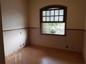 Image 9 - 916695