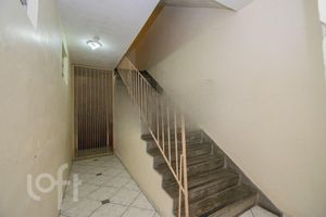 Image 3 - 916705