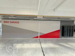 Image 6 - 916709