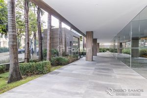 Image 1 - 916710