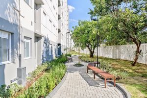 Image 7 - 916712