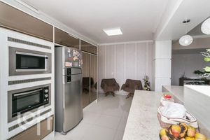 Image 4 - 916730