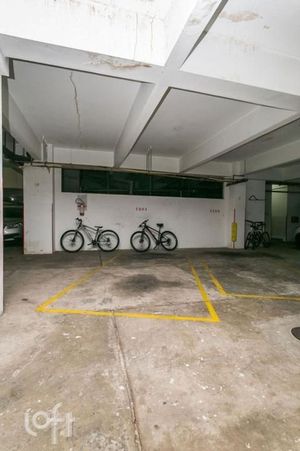 Image 30 - 916730