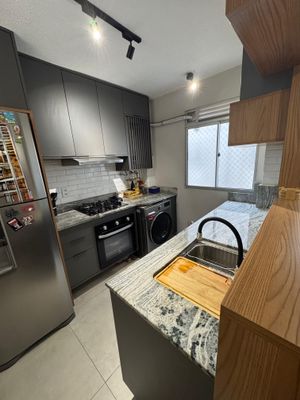 Image 15 - 916732