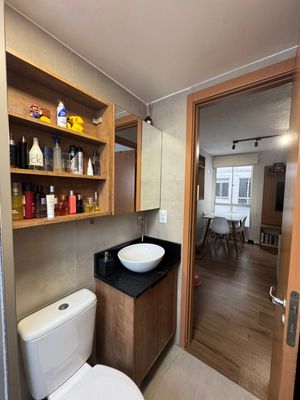 Image 8 - 916732
