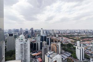 Image 28 - 916733