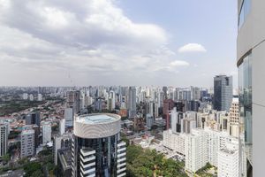 Image 21 - 916733