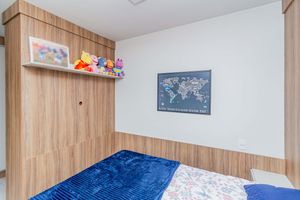 Image 13 - 916736