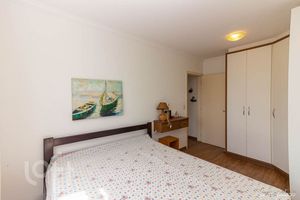 Image 31 - 916746