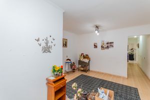 Image 2 - 916754