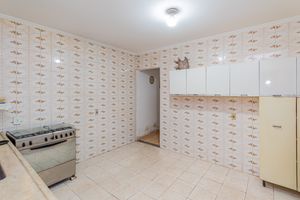 Image 10 - 916754