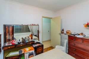 Image 3 - 916754