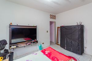 Image 35 - 916754