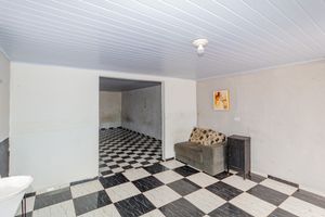 Image 46 - 916754