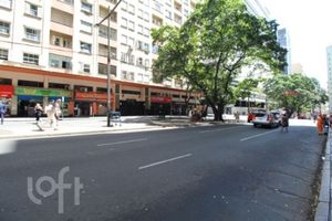 Image 19 - 916768