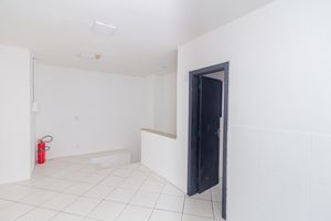 Image 7 - 916772