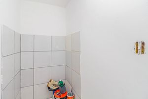 Image 10 - 916772