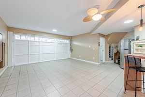 Image 19 - 916773