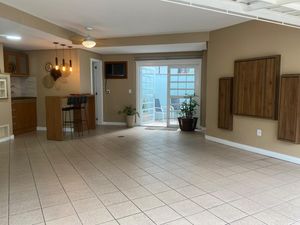 Image 4 - 916773